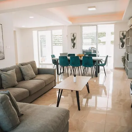 Jupiter Villa